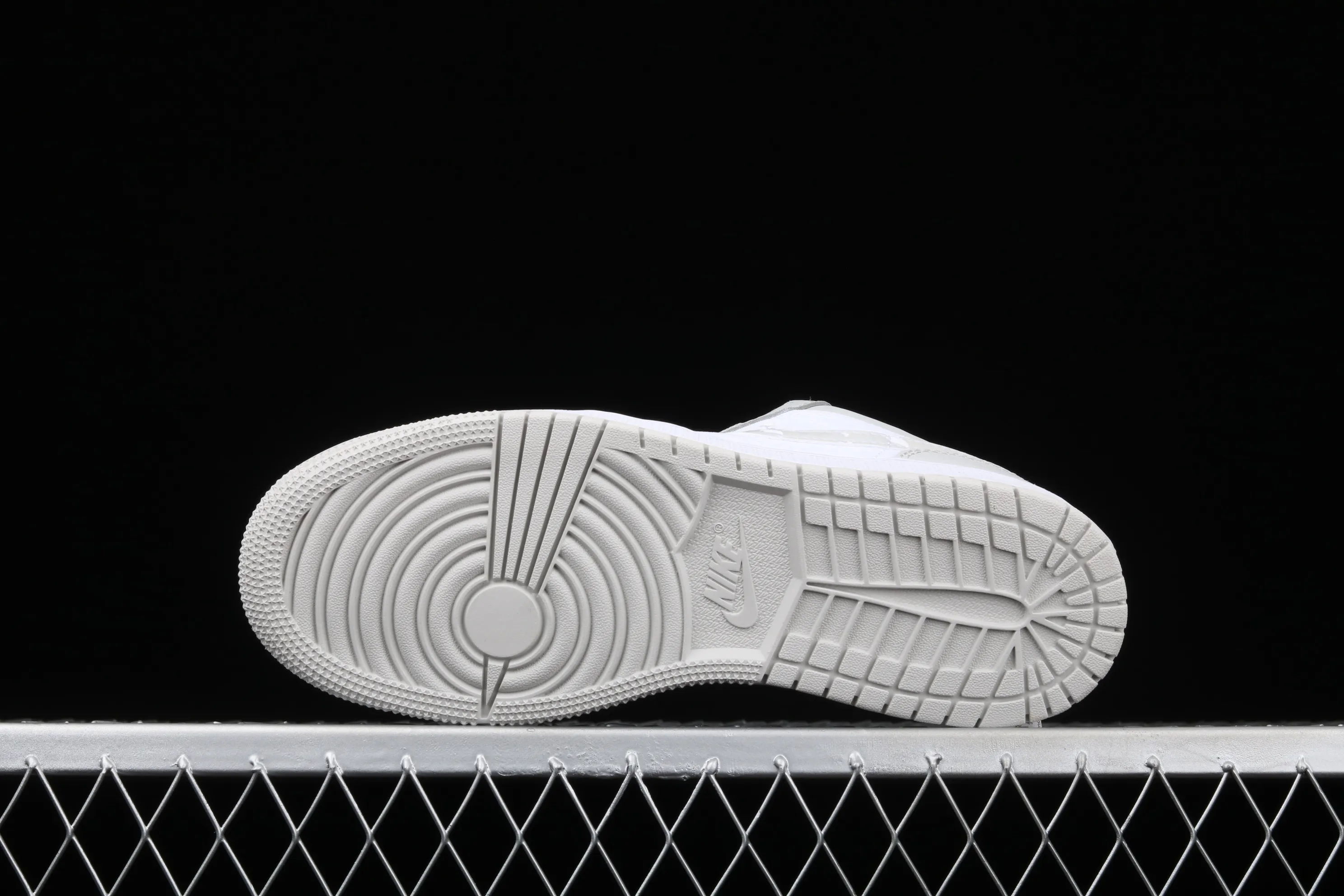 All categories Air Jordan Jordan series basketball shoes Air Jordan 1 Low G version pure original Air Jordan 1 Low GS AJ1 Joe 1 low-top white gray camouflage low-top basketball shoes DD3234-100